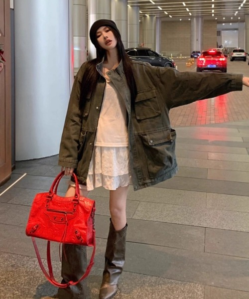 DEVICE（デバイス）の「オーバーサイズ デニム カラー ミリタリー ジャケット ブルゾン（デニムジャケット・レディース・カーキ・FREE）」の11枚目の写真