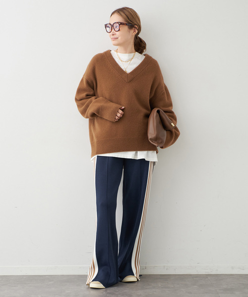 Deuxieme Classe（ドゥーズィエムクラス）の「*CASHY OVER Vネック プルオーバー（ニット/セーター・レディース・キャメル/レッド/ネイビー・FREE）」の5枚目の写真