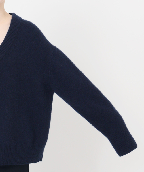 【未使用級】MUSE Deuxieme CIasse Vネックプルオーバーニット 中古・古着通販】MUSE de Deuxieme Classe (ミューズ