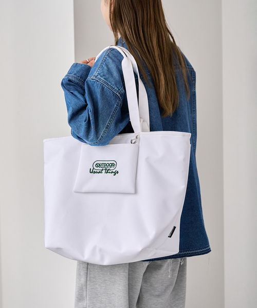 セール】USUAL THINGS TOTE LARGE ユニセックス対応（トートバッグ