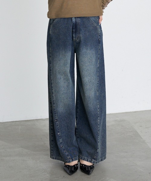 RAY CASSIN(レイカズン)の「【ウエスト調節可/2サイズ展開】スタッズ付ワイドデニム(デニムパンツ・レディース・ブラウン/ネイビー/ブルー・S/M)」の19枚目の写真