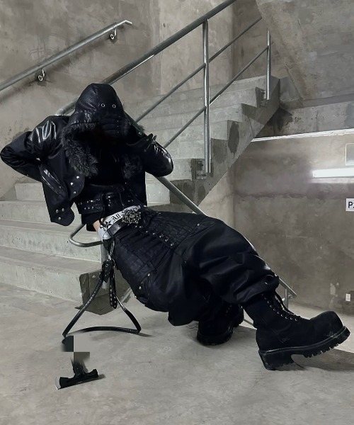 UNIZ（ユニズ）の「【UNIZ】8 Backs J-Cut Pants / 【ユニズ】ダーティーライクレイヤードバルーンデニムパンツ（デニムパンツ・メンズ・ブラック/ブルー・M/L/XL）」の8枚目の写真