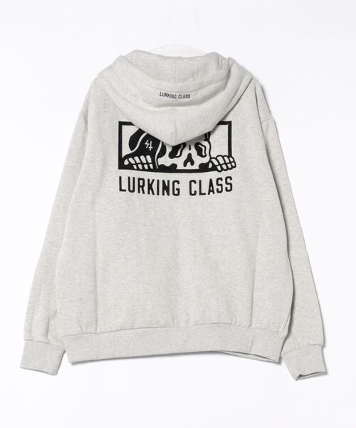 LURKING CLASS(ラーキングクラス)の「LURKING CLASS/ラーキングクラス フルジップパーカー バックプリント ST25FUM02(パーカー・メンズ・グレー/ブラック・M/XL/L)」の9枚目の写真