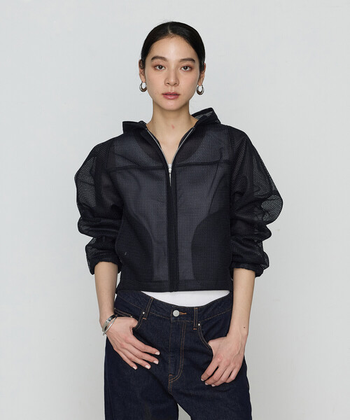 Gabardine K.T(ギャバジンケーティー)の「ラッセルメッシュダンボール シアーブルゾン(ブルゾン・レディース・ブルー/ネイビー・9号)」の19枚目の写真