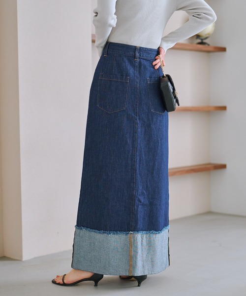 La boutique BonBon（ラブティックボンボン）の「ロールアップデニムロングスカート（デニムスカート・レディース・インディゴブルー/ブラック・マルチサイズ）」の14枚目の写真