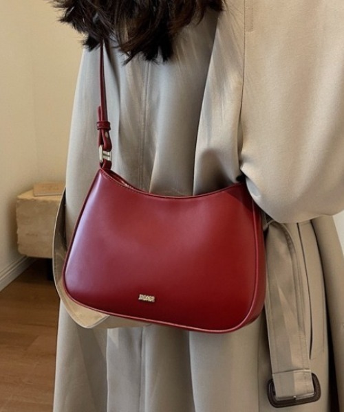 yuue' ( wear )（ユーイ）の「2WAYワンショルダーホーボーバッグ（ショルダーバッグ・レディース・ブラック/ブラウン/レッド・FREE）」の3枚目の写真