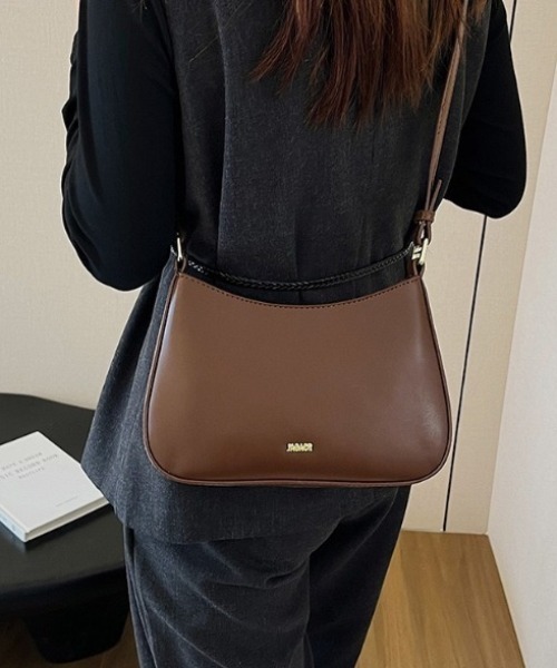 yuue' ( wear )（ユーイ）の「2WAYワンショルダーホーボーバッグ（ショルダーバッグ・レディース・ブラック/ブラウン/レッド・FREE）」の13枚目の写真