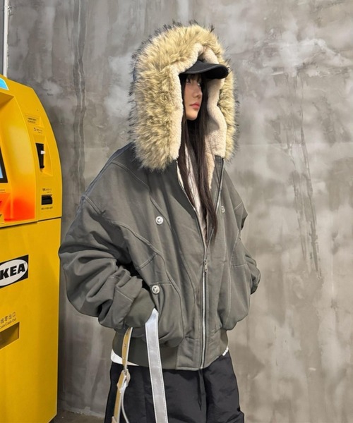 LADY LIKE(レディライク)の「新色追加 2WAYステッチ入り裏ボアファー付きブルゾン(ブルゾン・レディース・カーキ/ブラック/ブラウン/ネイビー/チャコールグレー/アイボリー・M/S)」の13枚目の写真