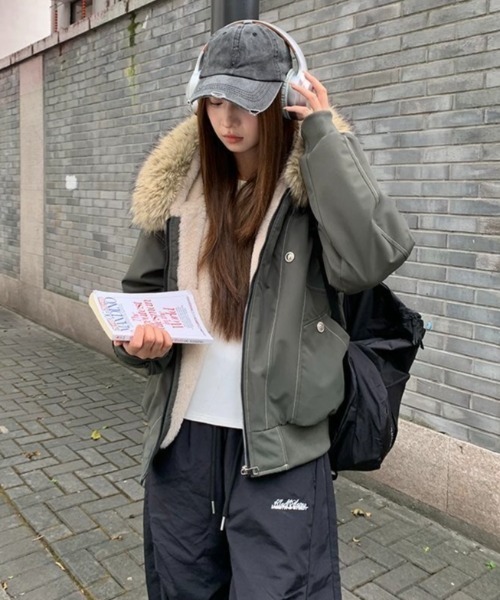 セール】【秋冬新作】2WAYステッチ入り裏ボアファー付きブルゾン