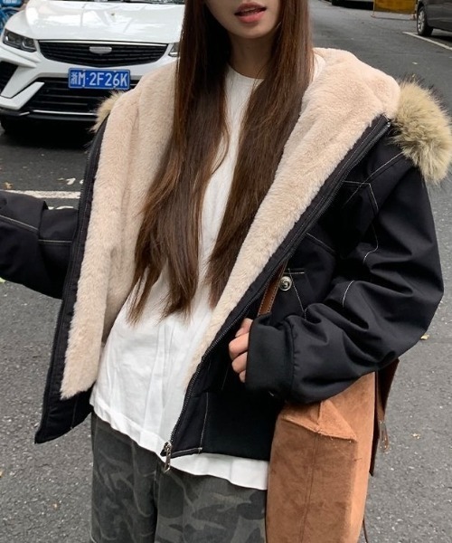 LADY LIKE(レディライク)の「新色追加 2WAYステッチ入り裏ボアファー付きブルゾン(ブルゾン・レディース・カーキ/ブラック/ブラウン/ネイビー/チャコールグレー/アイボリー・M/S)」の18枚目の写真