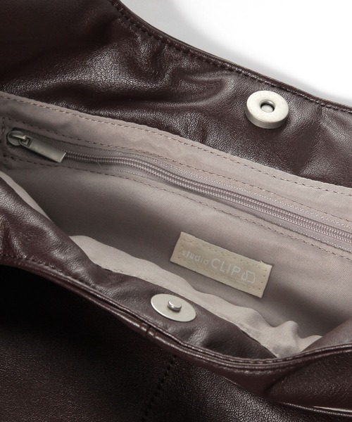 studio CLIP（スタディオクリップ）の「ポーチ付き10ポケットトートバッグ（トートバッグ・レディース・ブラック/ブラウン・FREE）」の17枚目の写真