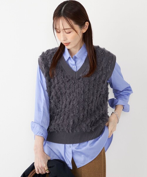 SHIPS Colors(シップス カラーズ)の「SHIPS Colors:〈手洗い可能〉フリンジ ベスト(ベスト・レディース・ネイビー/ダークグレー/ナチュラル・ONE SIZE)」の2枚目の写真