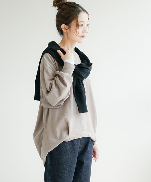 SOLAMONAT(ソラモナ)の「ペンネ天竺背中タックプルオーバー(Tシャツ/カットソー・レディース・ヘザーチャコール/杢グレー/ホワイト系その他/サンドグレー/ホワイト/ブラック/ブラウン・FREE)」の4枚目の写真