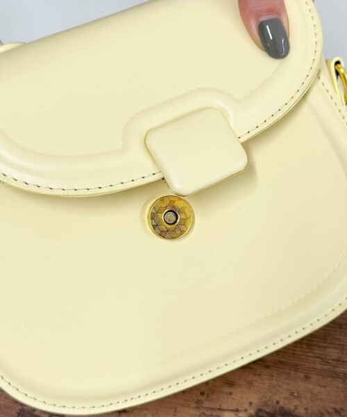 fredy emue（フレディエミュ）の「ソリッドカラーポシェット（ショルダーバッグ・レディース・イエロー/ブラック・FREE）」の18枚目の写真