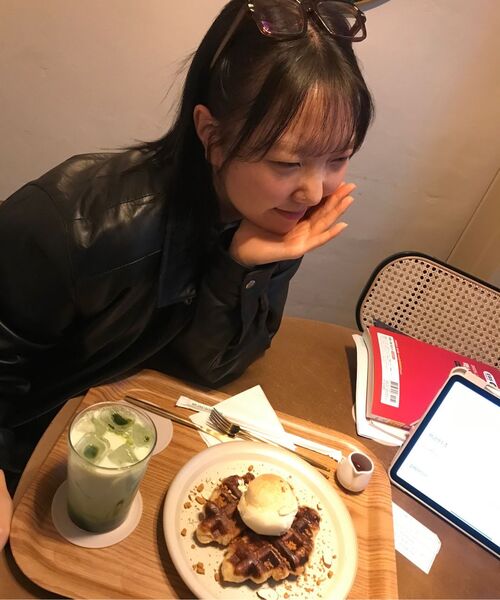 PLACE STUDIO(プレイススタジオ)の「【メロウ×PLACE】レザーストレートファスナーミディジャケット【ブラック】(ライダースジャケット・レディース・ブラック・FREE)」の5枚目の写真