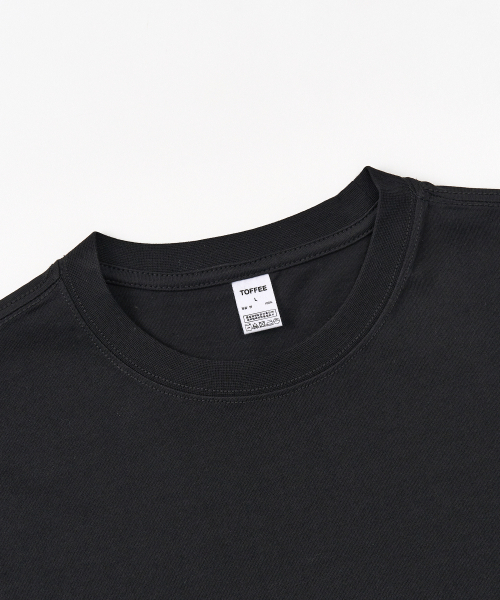 TOFFEE（トフィー）の「ベーシックハーフクロップTシャツ（ブラック）（Tシャツ/カットソー・メンズ・その他・SMALL/MEDIUM/LARGE/X-LARGE）」の3枚目の写真