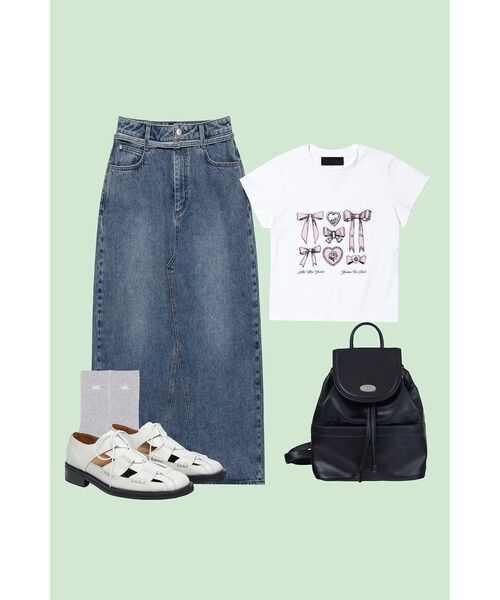 YOUHEE(ユヒ)の「RIBBON GRAPHIC CROP T-SHIRTS WHITE(Tシャツ/カットソー・レディース・その他・FREE)」の2枚目の写真