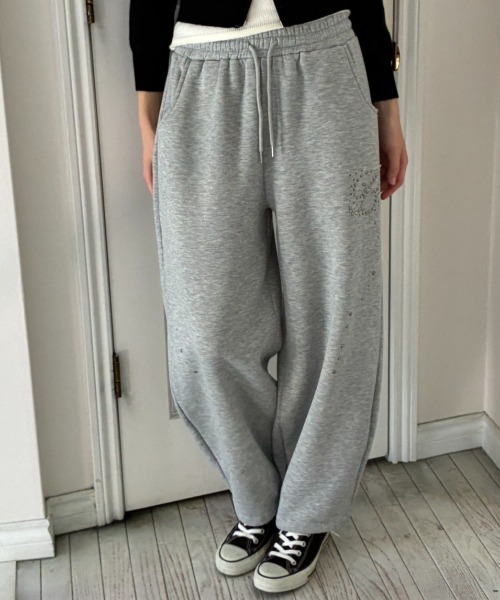 Birthday room（バースデイルーム）の「ラインストーンバレルレッグスウェットパンツ/rhinestone barrel leg sweatpants（スウェットパンツ・レディース・グレー/ネイビー・FREE）」の20枚目の写真