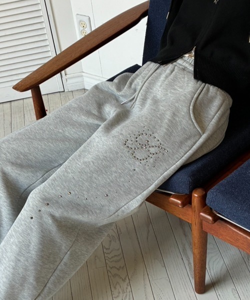 Birthday room（バースデイルーム）の「ラインストーンバレルレッグスウェットパンツ/rhinestone barrel leg sweatpants（スウェットパンツ・レディース・グレー/ネイビー・FREE）」の22枚目の写真