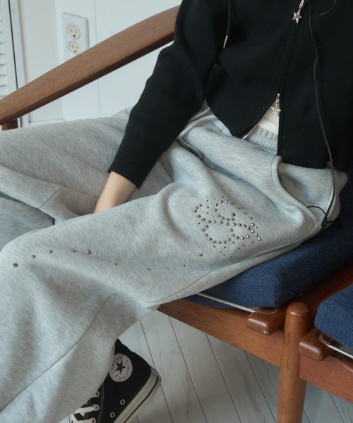Birthday room（バースデイルーム）の「ラインストーンバレルレッグスウェットパンツ/rhinestone barrel leg sweatpants（スウェットパンツ・レディース・グレー/ネイビー・FREE）」の11枚目の写真