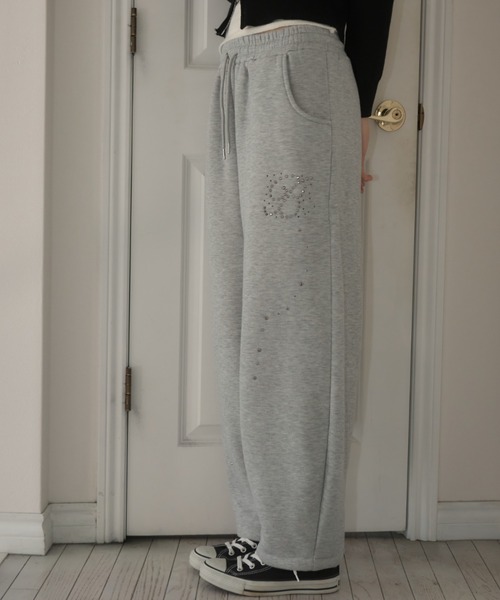 Birthday room（バースデイルーム）の「ラインストーンバレルレッグスウェットパンツ/rhinestone barrel leg sweatpants（スウェットパンツ・レディース・グレー/ネイビー・FREE）」の4枚目の写真