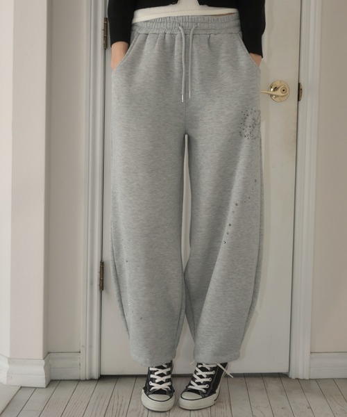 Birthday room（バースデイルーム）の「ラインストーンバレルレッグスウェットパンツ/rhinestone barrel leg sweatpants（スウェットパンツ・レディース・グレー/ネイビー・FREE）」の3枚目の写真