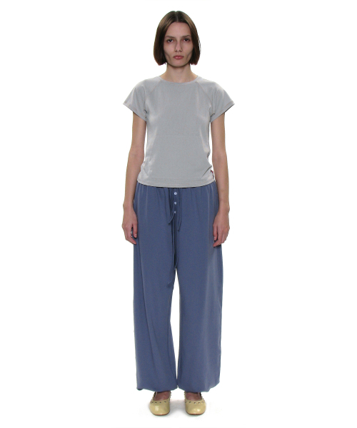 PARTIMENTO WOMEN(パルティメントウィメン)の「PWC ラウンドネックポケットショートスリーブTシャツ_ライトグレー(Tシャツ/カットソー・レディース・その他・SMALL/MEDIUM/LARGE)」の2枚目の写真