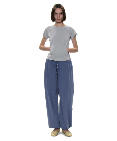 PARTIMENTO WOMEN(パルティメントウィメン)の「PWC ラウンドネックポケットショートスリーブTシャツ_ライトグレー(Tシャツ/カットソー・レディース・その他・SMALL/MEDIUM/LARGE)」の5枚目の写真