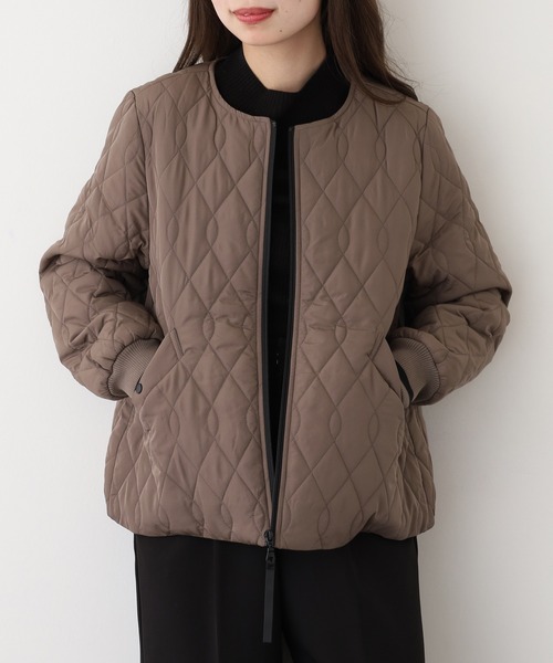 EGLANTINE(エグランティーヌ)の「EGLANTINE ノーカラー中綿ジャケット(ダウンジャケット/コート・レディース・ブラック/コーラル/ブラウン/サックスブルー/アイボリー・38)」の7枚目の写真