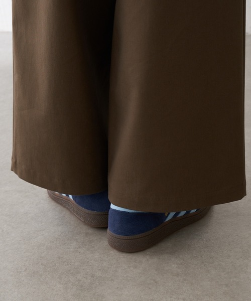 COLLAGE GALLARDAGALANTE(コラージュガリャルダガランテ)の「adidas/HANDBALL SPEZIAL(スニーカー・レディース・ネイビー・24cm/24.5cm/23.5cm)」の7枚目の写真