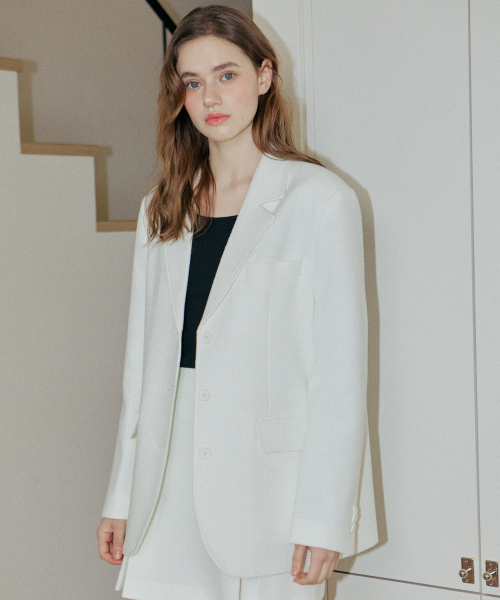 YUPPE(ヨッペ)の「OVER TWEED JACKET_IVORY(テーラードジャケット・レディース・その他・FREE)」の2枚目の写真