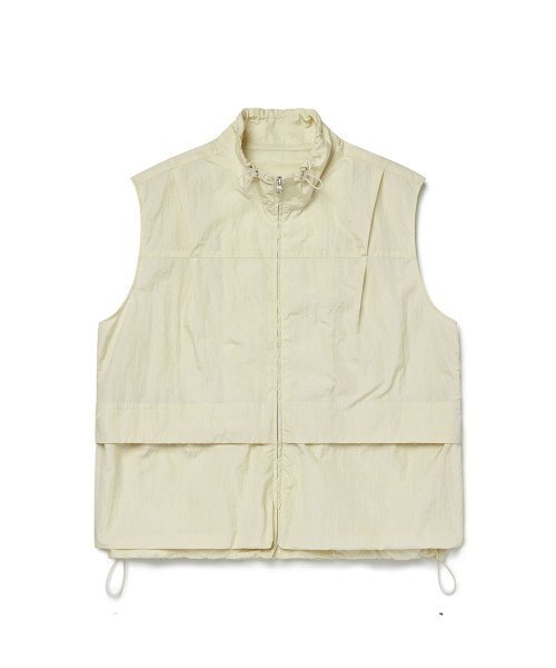 PARAKEET(パラキート)の「シアサッカー タックポイント ジップアップベスト (クリーム)(ベスト・メンズ・その他・MEDIUM/LARGE)」の1枚目の写真