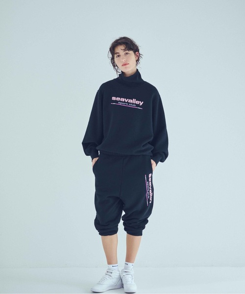SEA（シー）の「Seavalley Sprot club ハイネックスウェット（スウェット・レディース・ブラック/グレー・ONE SIZE）」の3枚目の写真