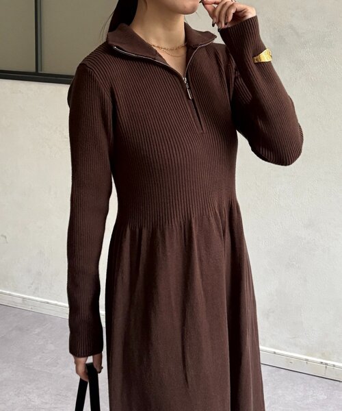 Thevon（ゼボン）の「ハーフジップリブニットフレアワンピース（ワンピース・レディース・ブラウン/チャコールグレー/ベージュ/ブラック・FREE）」の15枚目の写真