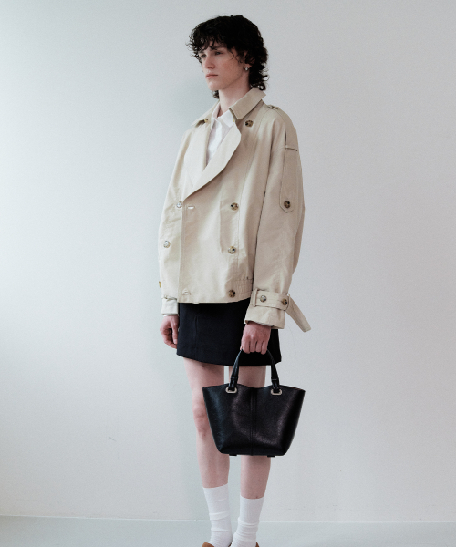 APOA.(アポア)の「ハル スモール ショッパーバッグ 3カラー(トートバッグ・レディース・ブラック/ブラウン/Beige・FREE)」の6枚目の写真