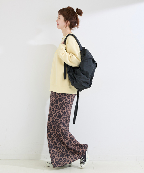 B.C STOCK（ベーセーストック）の「ウォッシャブル / ロゴオーバースウェット（スウェット・レディース・イエロー/ブラック/スカイブルー・FREE）」の4枚目の写真