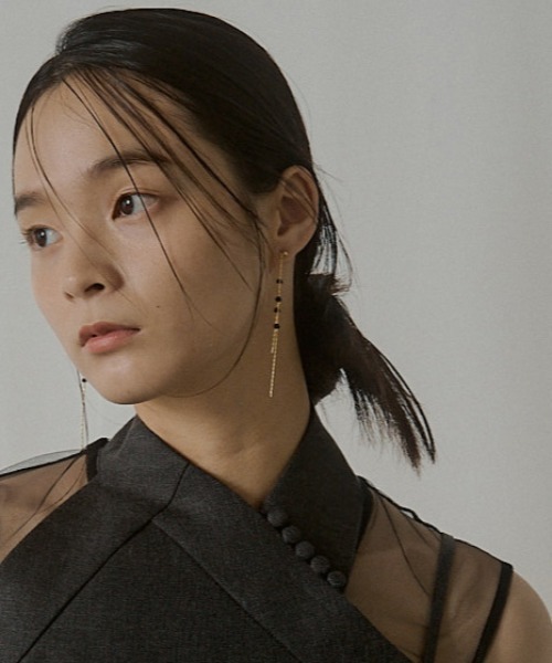 LE'RURE(リルアー)の「Onyx long pierce(ピアス(両耳用)・レディース・ゴールド・FREE)」の2枚目の写真