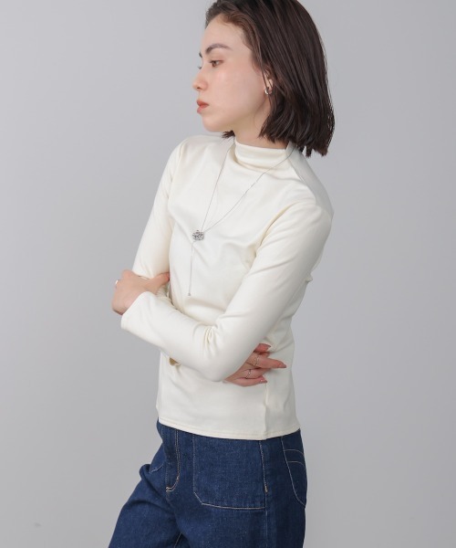 Bou Jeloud(ブージュルード)の「裏起毛シンプルインナー(Tシャツ/カットソー・レディース・ベージュ/アイボリー/ブラック/グレー/ブルー・FREE)」の10枚目の写真