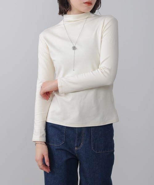 Bou Jeloud(ブージュルード)の「裏起毛シンプルインナー(Tシャツ/カットソー・レディース・ベージュ/アイボリー/ブラック/グレー/ブルー・FREE)」の11枚目の写真