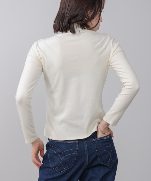 Bou Jeloud(ブージュルード)の「裏起毛シンプルインナー(Tシャツ/カットソー・レディース・ベージュ/アイボリー/ブラック/グレー/ブルー・FREE)」の13枚目の写真