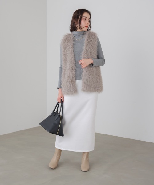 Bou Jeloud(ブージュルード)の「裏起毛シンプルインナー(Tシャツ/カットソー・レディース・ベージュ/アイボリー/ブラック/グレー/ブルー・FREE)」の15枚目の写真