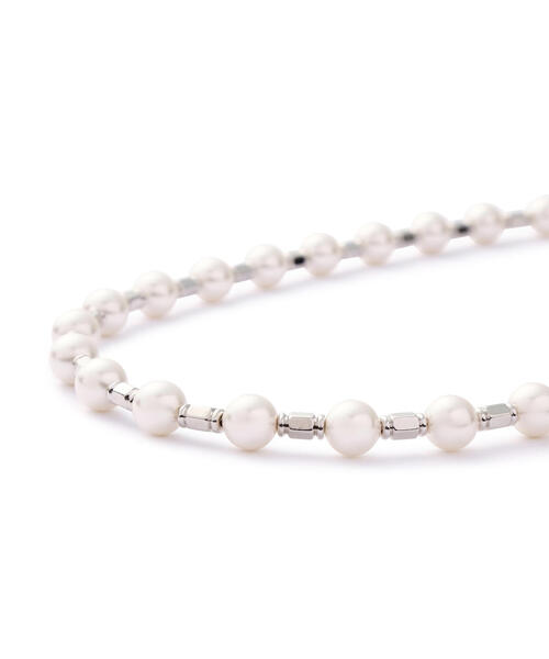 L.H.P(エルエイチピー)の「MIKSHIMAI/ミクシマイ/SIGNATURE PEARL LONG NECKLACE(ネックレス・メンズ・シルバー・F)」の3枚目の写真