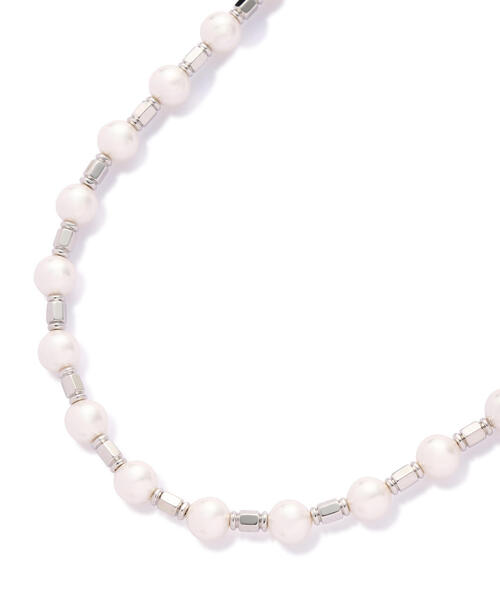 L.H.P(エルエイチピー)の「MIKSHIMAI/ミクシマイ/SIGNATURE PEARL LONG NECKLACE(ネックレス・メンズ・シルバー・F)」の2枚目の写真