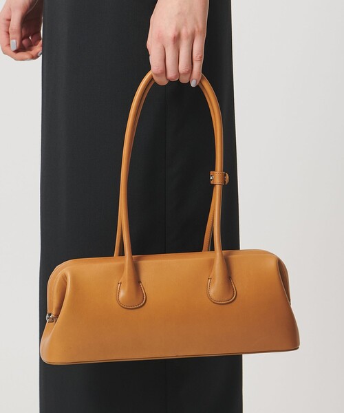 OSOI(オソイ)の「<OSOI>BOAT WIDE バッグ MAPLE(ショルダーバッグ・レディース・ブラウン系・FREE)」の3枚目の写真