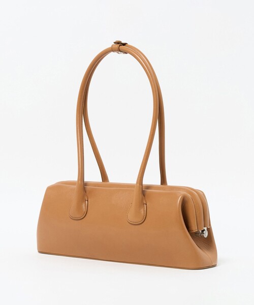 OSOI(オソイ)の「<OSOI>BOAT WIDE バッグ MAPLE(ショルダーバッグ・レディース・ブラウン系・FREE)」の7枚目の写真