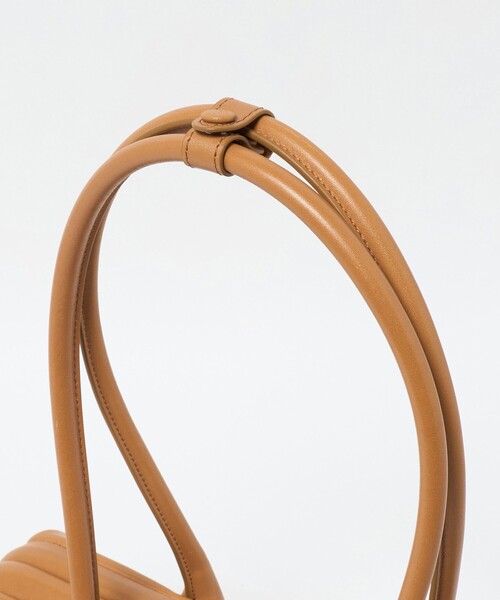 OSOI(オソイ)の「<OSOI>BOAT WIDE バッグ MAPLE(ショルダーバッグ・レディース・ブラウン系・FREE)」の8枚目の写真