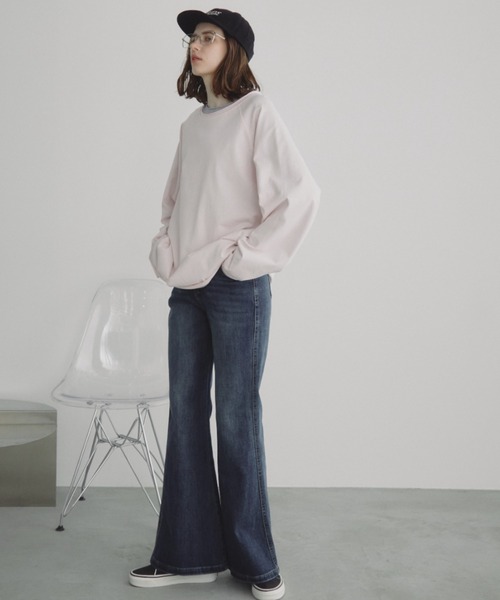 Auntie Rosa Holiday(アンティローザホリデー)の「デニムフレアパンツ / サイズ展開あり(デニムパンツ・レディース・ブルー・MEDIUM/SMALL)」の7枚目の写真