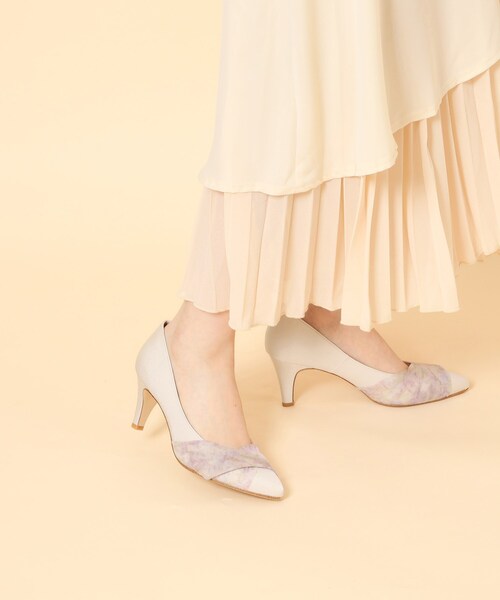 ESPERANZA(エスペランサ)の「クロスシフォンリボンパンプス(パンプス・レディース・アイボリー系2/グレー系2/ブラック系2・22.5cm/23.0cm/23.5cm/24.0cm/24.5cm)」の6枚目の写真
