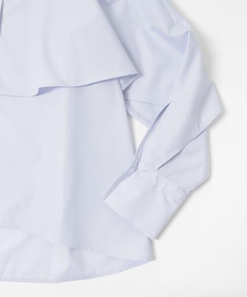 URBAN RESEARCH ROSSO WOMEN（アーバンリサーチ　ロッソ）の「『別注』CHIGNON×ROSSO　ラッフルシャツブラウス（シャツ/ブラウス・レディース・オフホワイト/ライトブルー・FREE）」の5枚目の写真