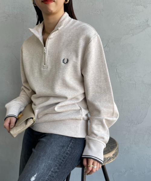 FRED PERRY（フレッドペリー）の「[FRED PERRY/フレッドペリー] ワンポイント刺繍ロゴ ハーフジップスウェット M3574（スウェット・レディース・アイボリー/ブルー系/ボルドー/キャメル/グリーン/ダークグリーン/グレー/グレイッシュベージュ・S/L/M/XL）」の17枚目の写真